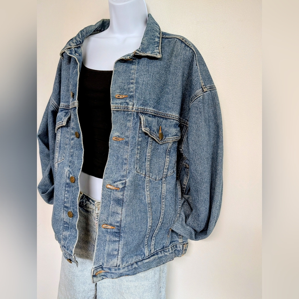 Oversized Blue Denim Jacket - Classic Casual - Picture 7 of 9